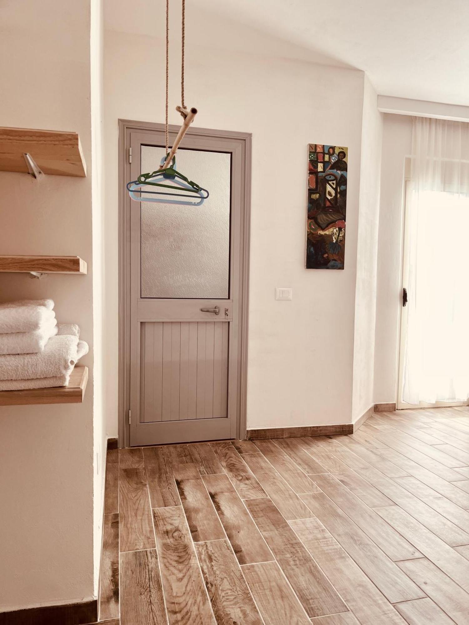Family Tree - Quiet Area - Self Check In Aparthotel Golem  Ngoại thất bức ảnh