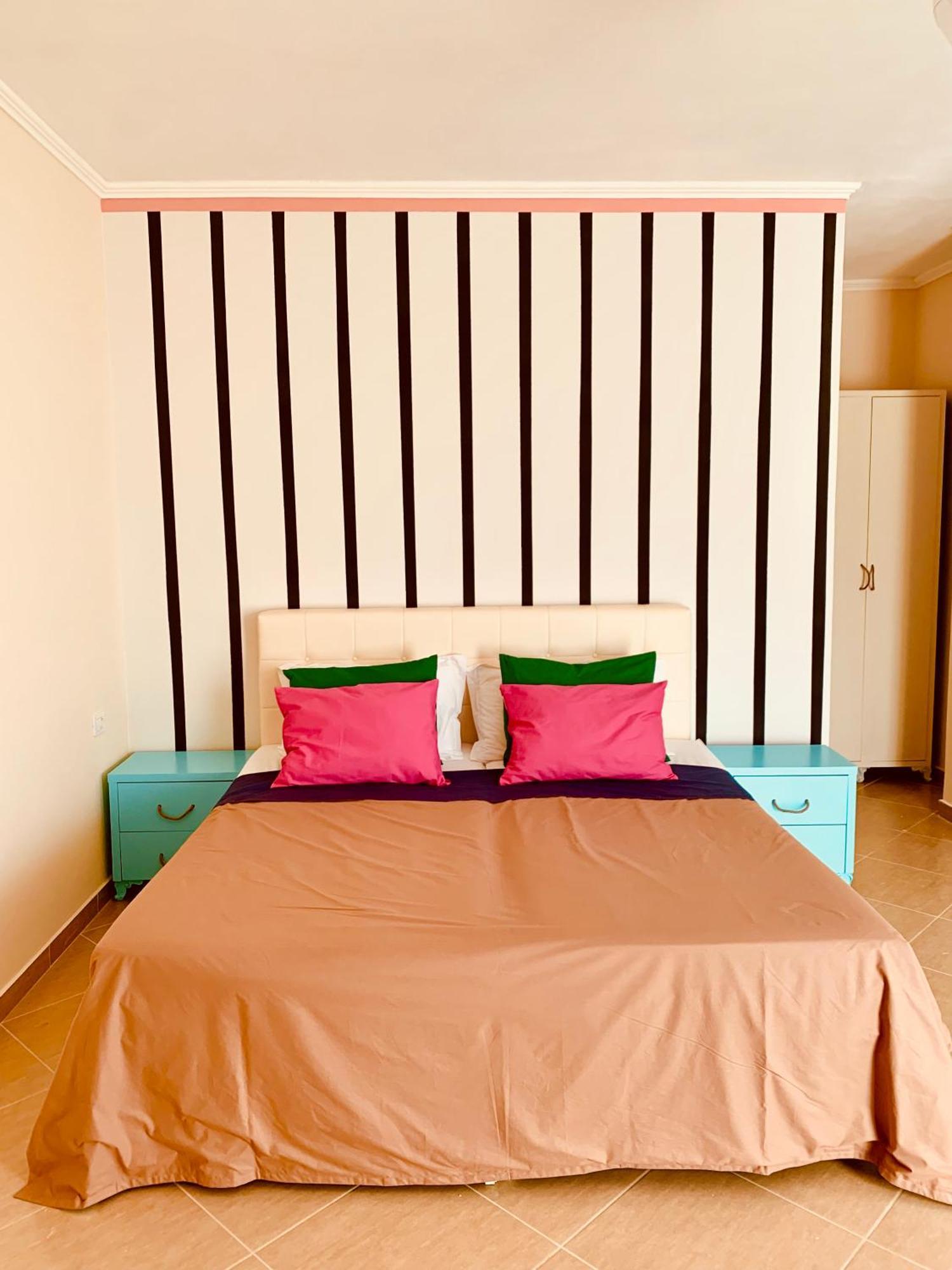 Family Tree - Quiet Area - Self Check In Aparthotel Golem  Ngoại thất bức ảnh
